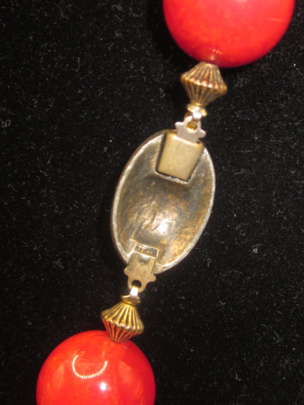 Red Glass Chunky Bead Necklace - Picture 4 of 5